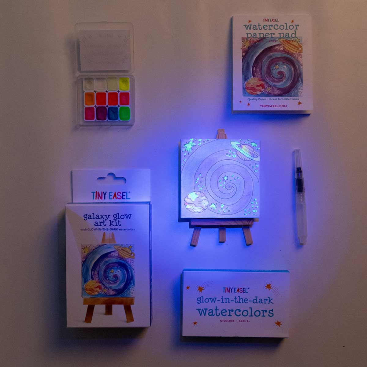 Tiny Easel Galaxy Glow Art Kit