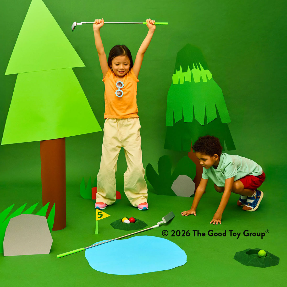 Watchitude Family Mini Golf Set