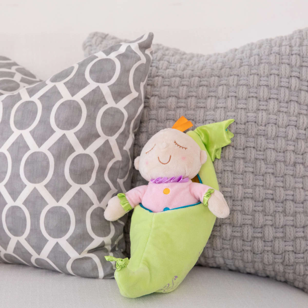 Manhattan Toy Company Snuggle Pods Sweat Pea Beige