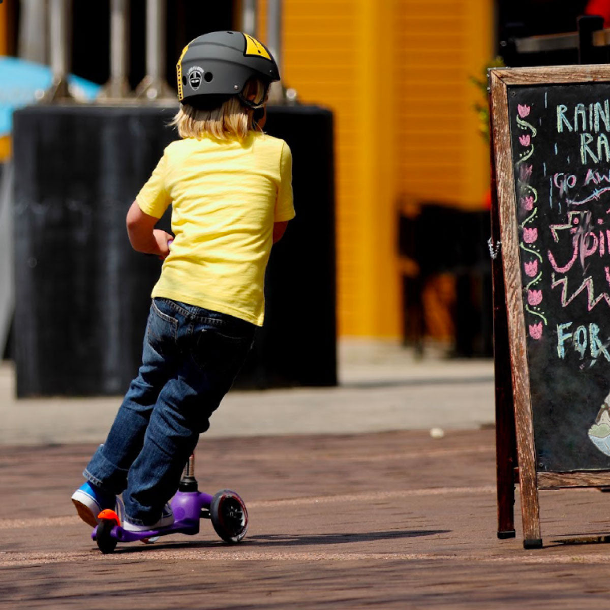 Mini Deluxe Scooter From Micro Kickboard