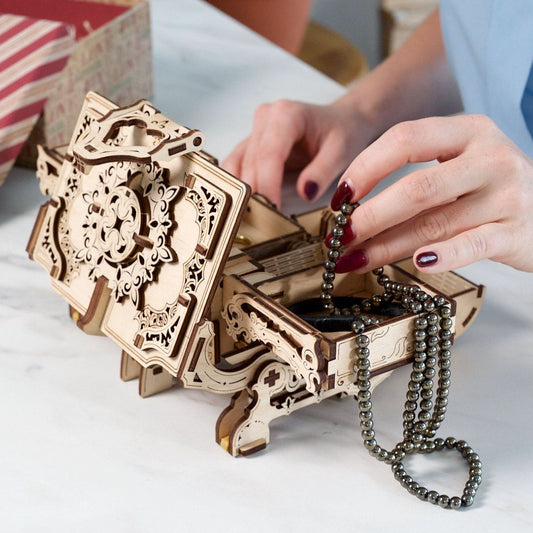 UGears Antique Box