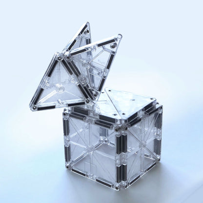 Magna-Tiles Ice 16 Piece Set from Valtech